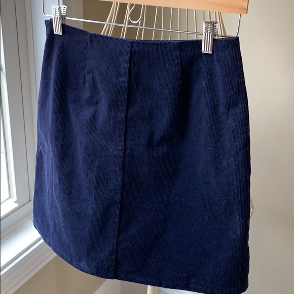 Francesca’s Harper Heritage Embroidered Mini - Picture 4 of 6